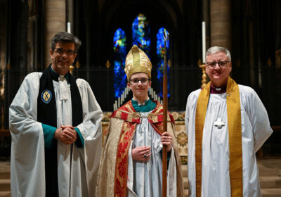 Chorister Bishop Rory Law with the Dean of Salisbury (L) and the Bishop of Salisbury