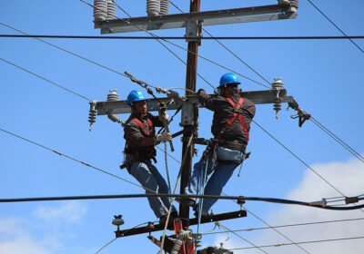 Workers on phonelines