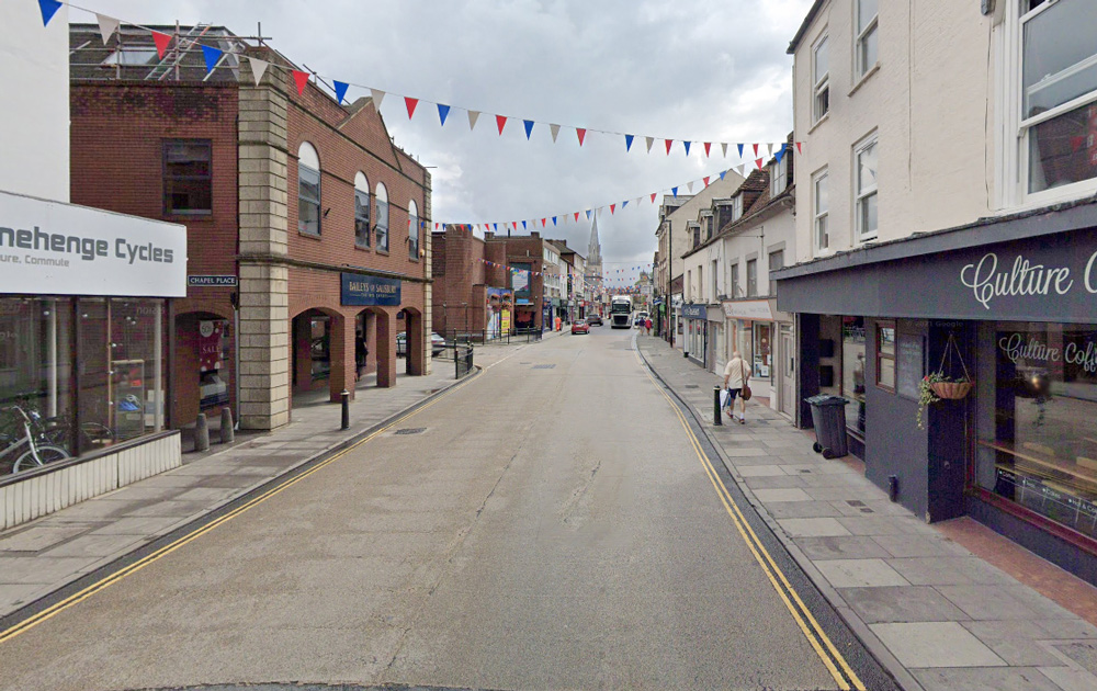 The robbery happened in Fisherton Street