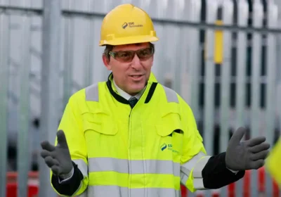 Salisbury MP John Glen at the SSE Renewables facility near the former Quidhampton Quarry