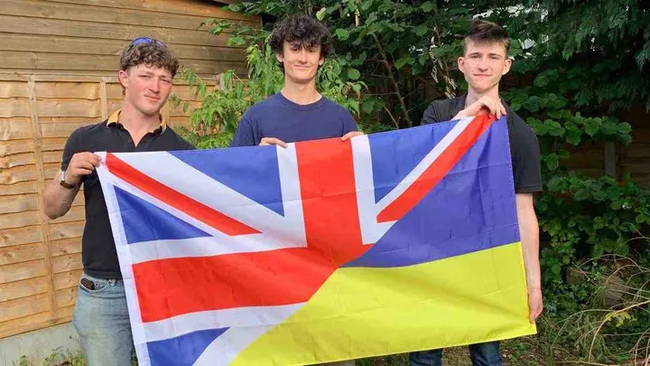 The trio have raised more than £5,000 Picture: Step2Ukraine/GoFundMe