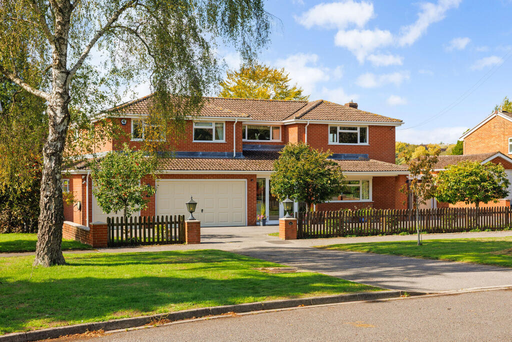 Pictures: Rightmove/Hamptons