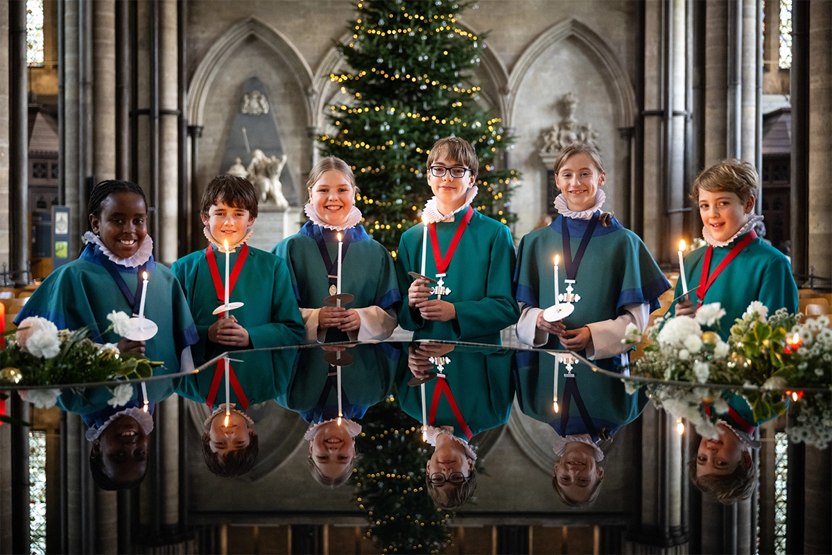 Carols by Candlelight Picture: Finnbarr Webster