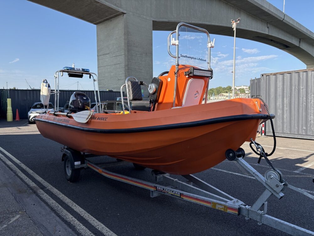 Southampton Independent Lifeboat service's new Kontra R450CC lifeboat