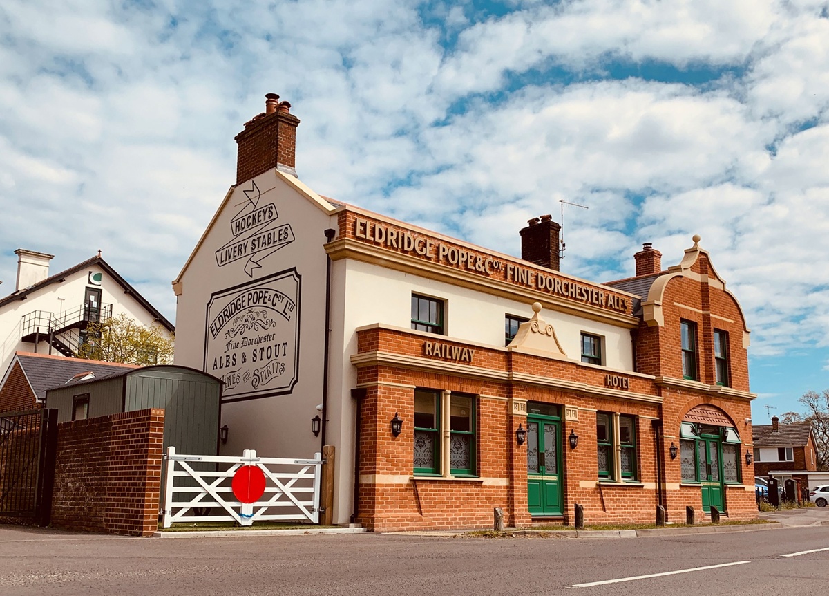 Experienced local publican Jason Schinkel has taken the reins at newly refurbished The Railway Hotel in Fordingbridge. The Railway Hotel.